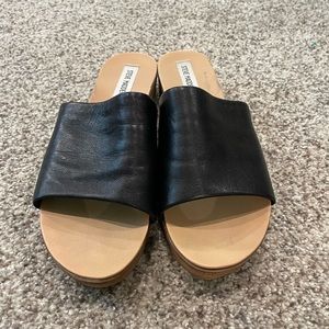 Steve Madden black slides 8.5